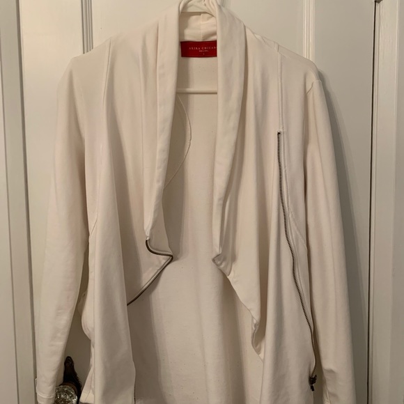 Akira Chic White sweater - Picture 2 of 2